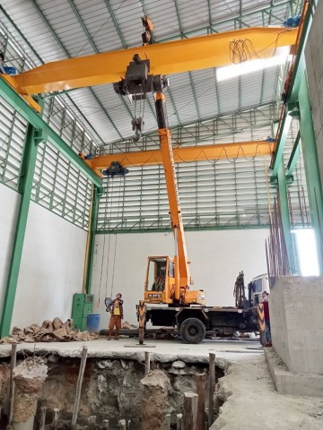 เช่ารถเครนขนาดเหล็ก ยกของในโกดัง เช่ารถเครนขนาดเหล็ก ยกของในโกดัง